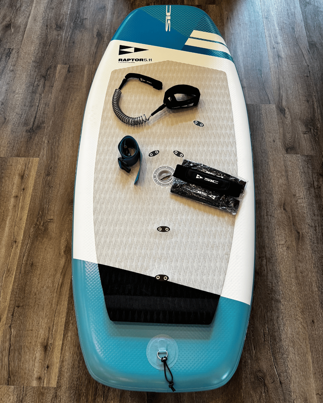 RAPTOR AIR 5&#39;11&quot; Inflatable Wing Foil Board - Travel Ready